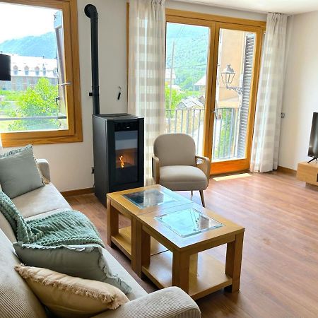 Apartament Al Centre D'Esterri Amb Vistes Uniques By Rural D'Aneu Астеррі-д'Анеу Екстер'єр фото